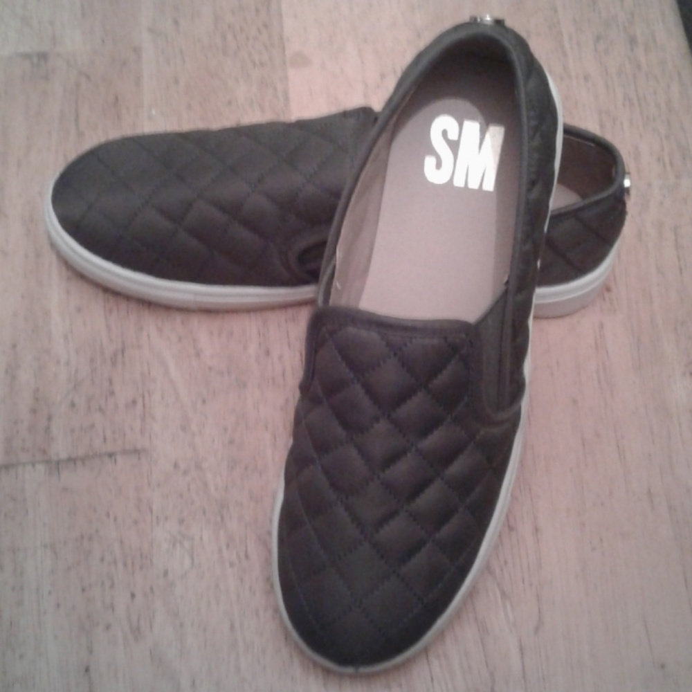 Slip on sneakers